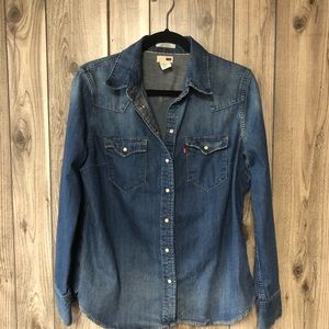 Women’s button up Levi Jean top